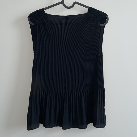 Babaton Black Ruffled Top - Picture 2 of 3